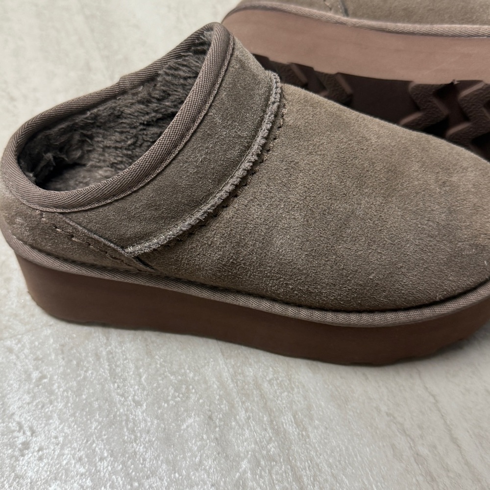 Women’s Platform Slip-On Suede Shoe - Taupe - Picture 4 of 9